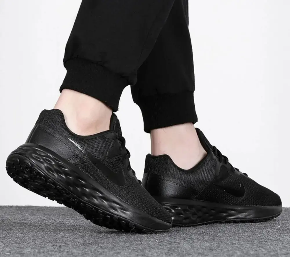 Alternative view of Giày Nike Revolution 6 Next Nature 'Black' DC3728-001