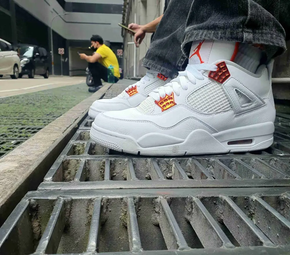 Giày Nike Air Jordan 4 Retro 'Orange Metallic' CT8527-118 - Ảnh 3