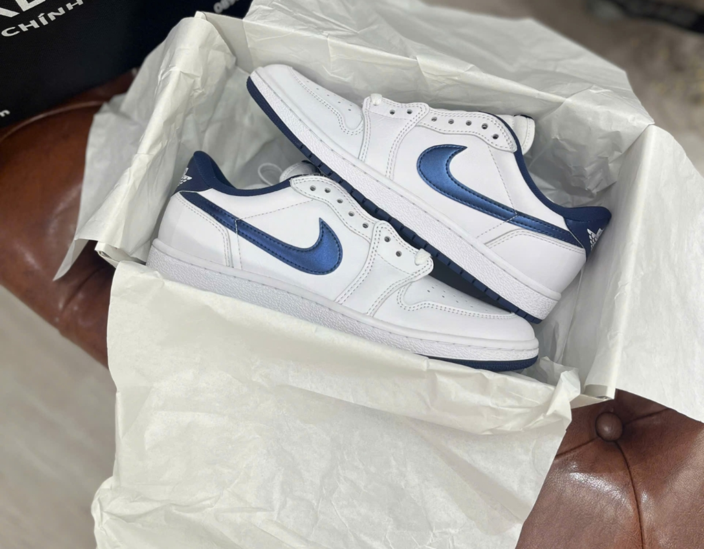 Giày Nike Jordan 1 Retro Low 'Metallic Blue' 705329-106 - Ảnh 7