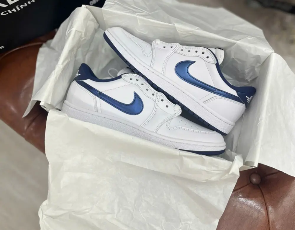 Giày Nike Jordan 1 Retro Low 'Metallic Blue' 705329-106 - Ảnh 7