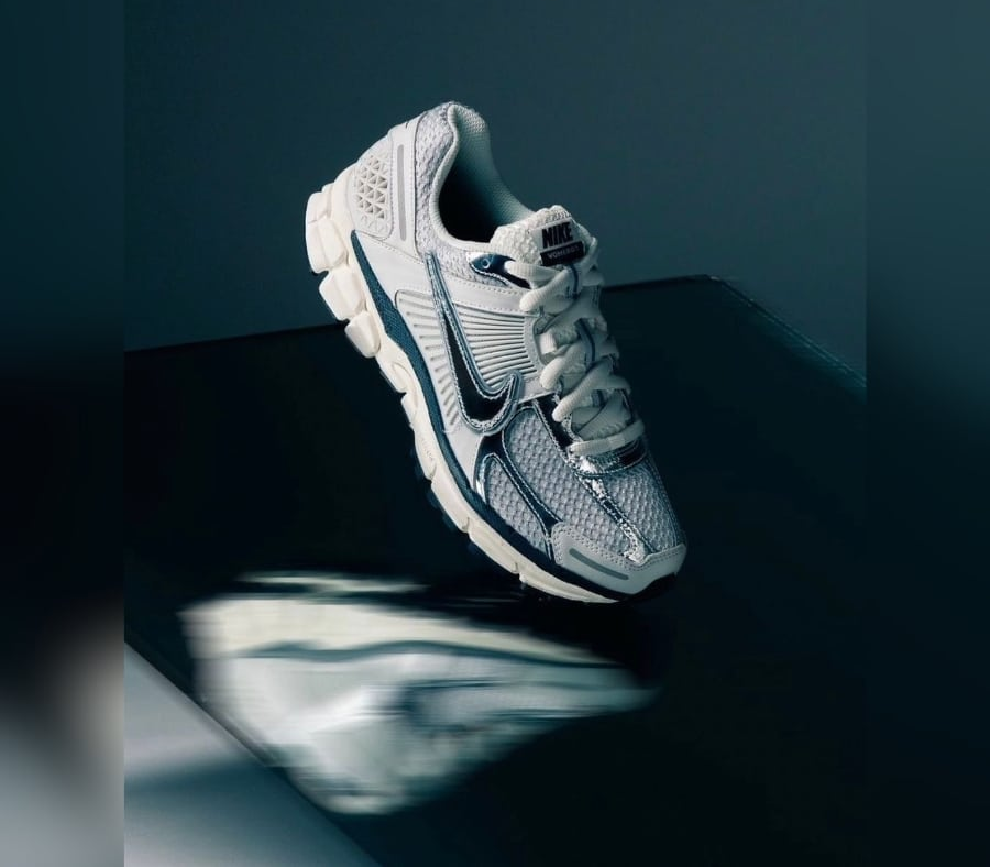 Giày Nike Air Zoom Vomero 5 'Photon Dust Metallic Silver' FD0884-025 - Ảnh 4