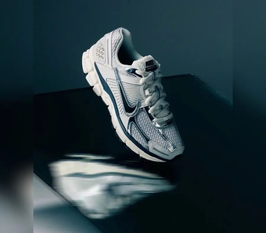 Giày Nike Air Zoom Vomero 5 'Photon Dust Metallic Silver' FD0884-025 - Ảnh 4