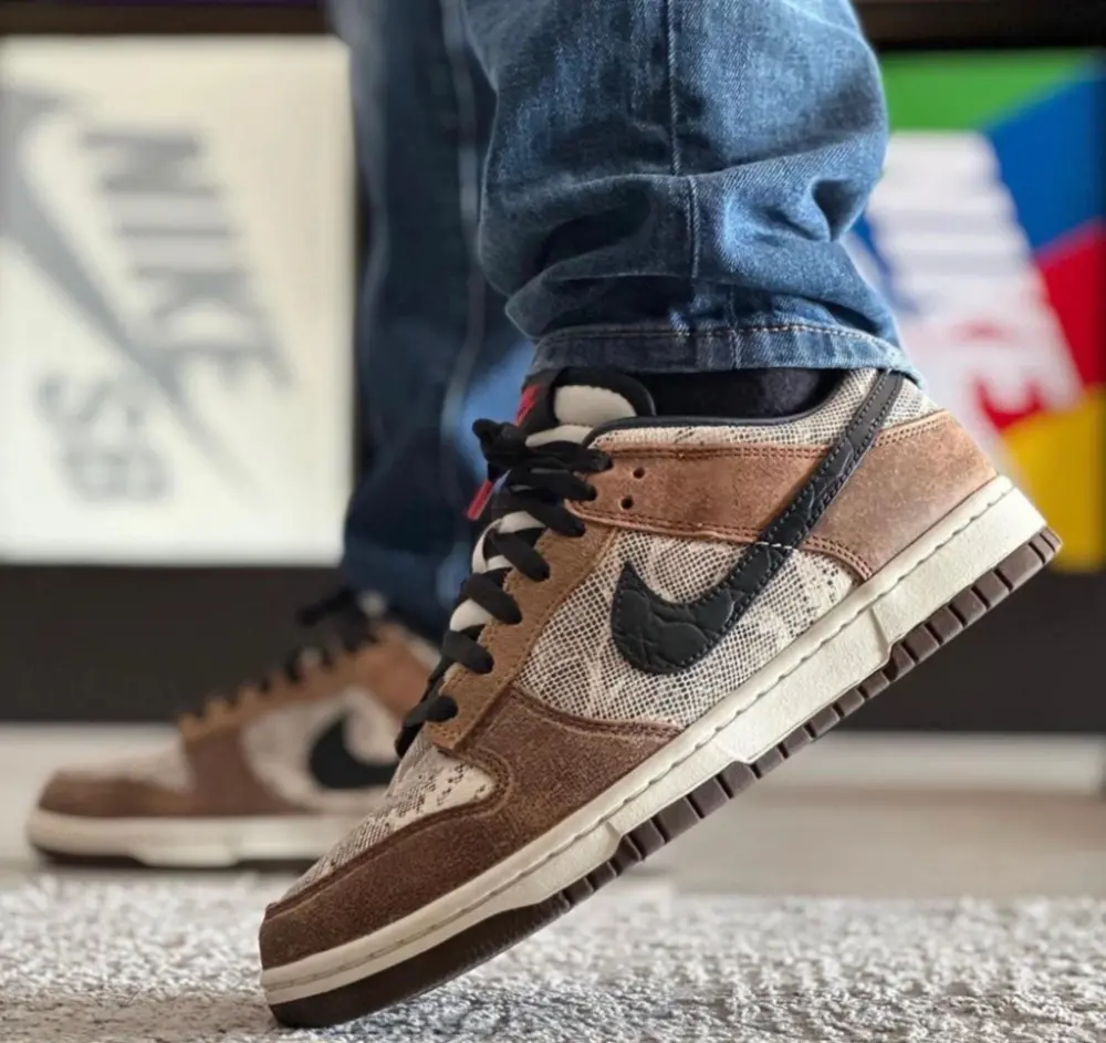 Alternative view of Giày Nike Dunk Low Premium 'Brown Snakeskin' FJ5434-120