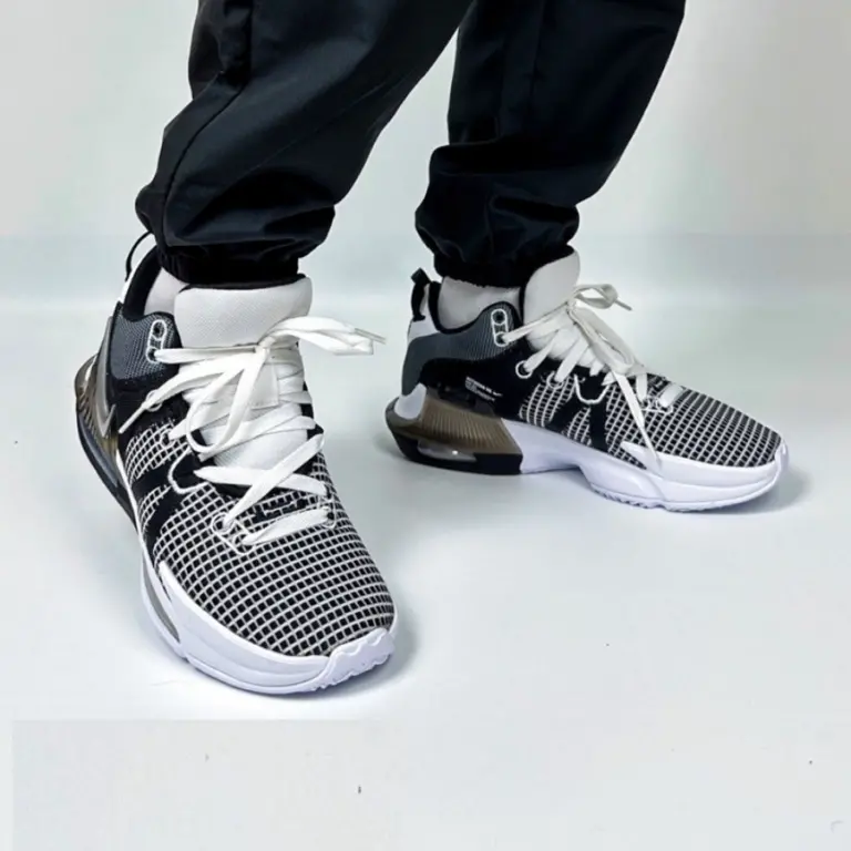 Giày Nike LeBron Witness 7 EP 'White Black' DM1122-100 - Ảnh 4