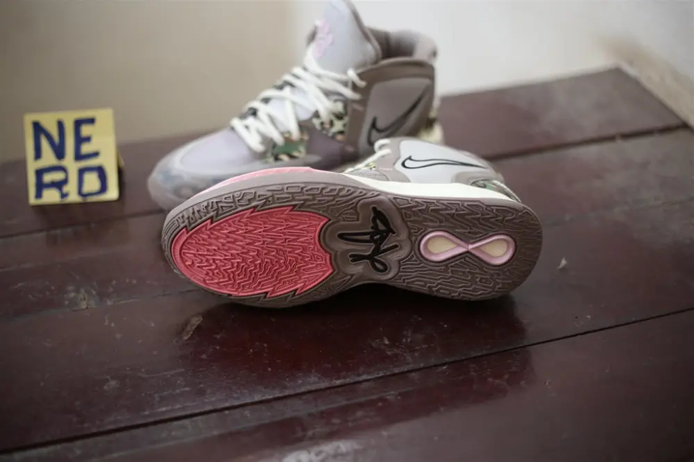 Alternative view of Giày Nike Kyrie Infinity GS 'Leopard Camo' DD0334-006