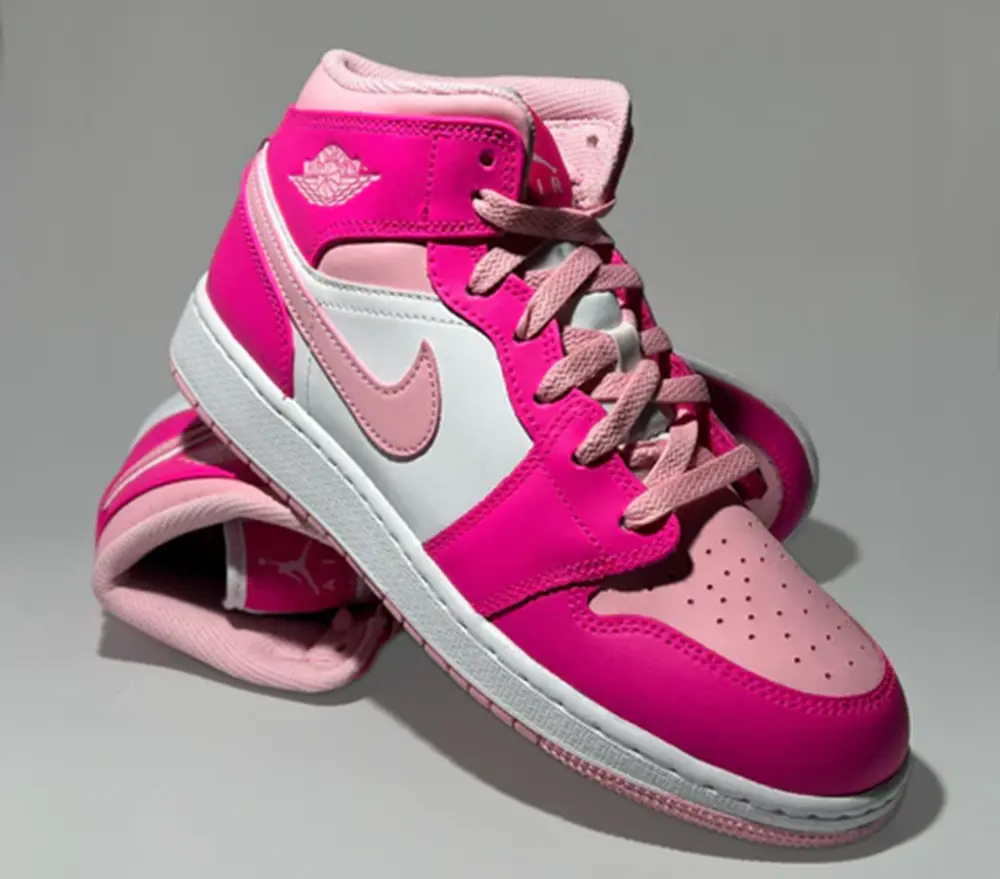 Alternative view of Giày Nike Air Jordan 1 Mid GS 'Fierce Pink' FD8780-116