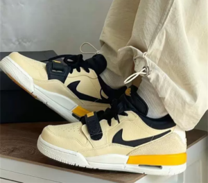 Alternative view of Giày Nike Jordan Legacy 312 Low 'Pale Vanilla' CD7069-200