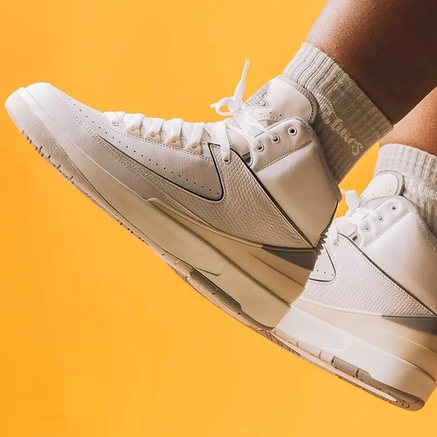 Giày Nike Air Jordan 2 Retro GS 'Cement Grey' DQ8562-100 - Ảnh 3