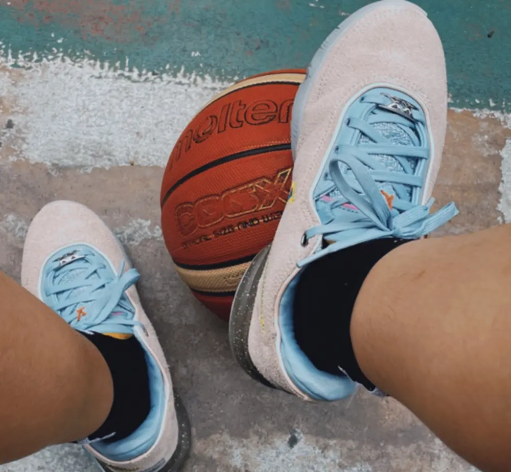 Giày Nike LeBron 20 x UNKNWN ‘Guava Ice’ DV9090-801 - Ảnh 4