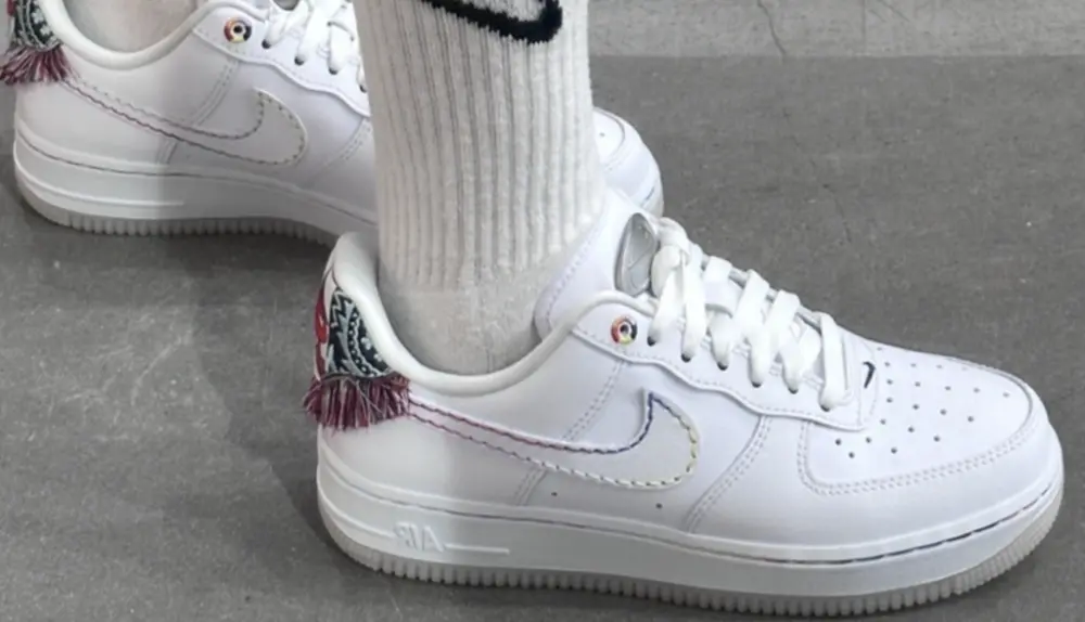 Alternative view of Giày Nike Air Force 1 Low ‘Native Patterns’ FN8918-111