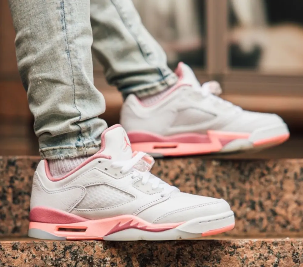 Alternative view of Giày Nike Air Jordan 5 Low GS ‘Desert Berry’ DX4390-116