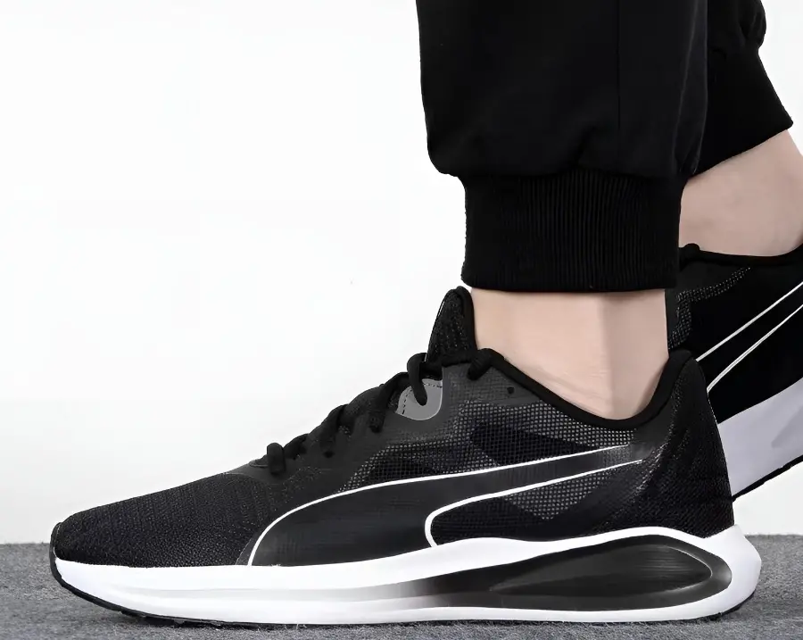 Alternative view of Giày Puma Twitch Runner 'Black' 376289-01