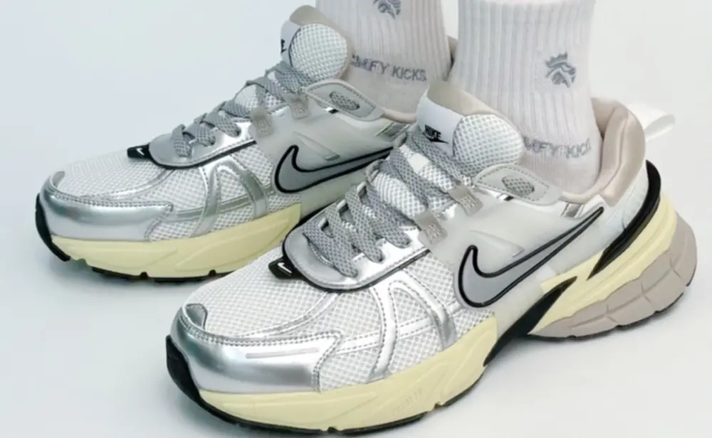 Giày Nike V2K Run ‘Summit White Metallic Silver’ FD0736-100 - Ảnh 5