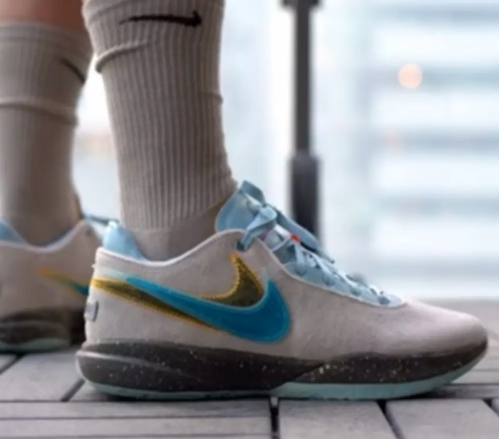 Giày Nike LeBron 20 x UNKNWN ‘Guava Ice’ DV9090-801 - Ảnh 3