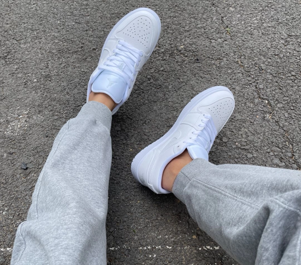 Giày Nike Jordan 1 Low Triple White 553558-136 - Ảnh 2