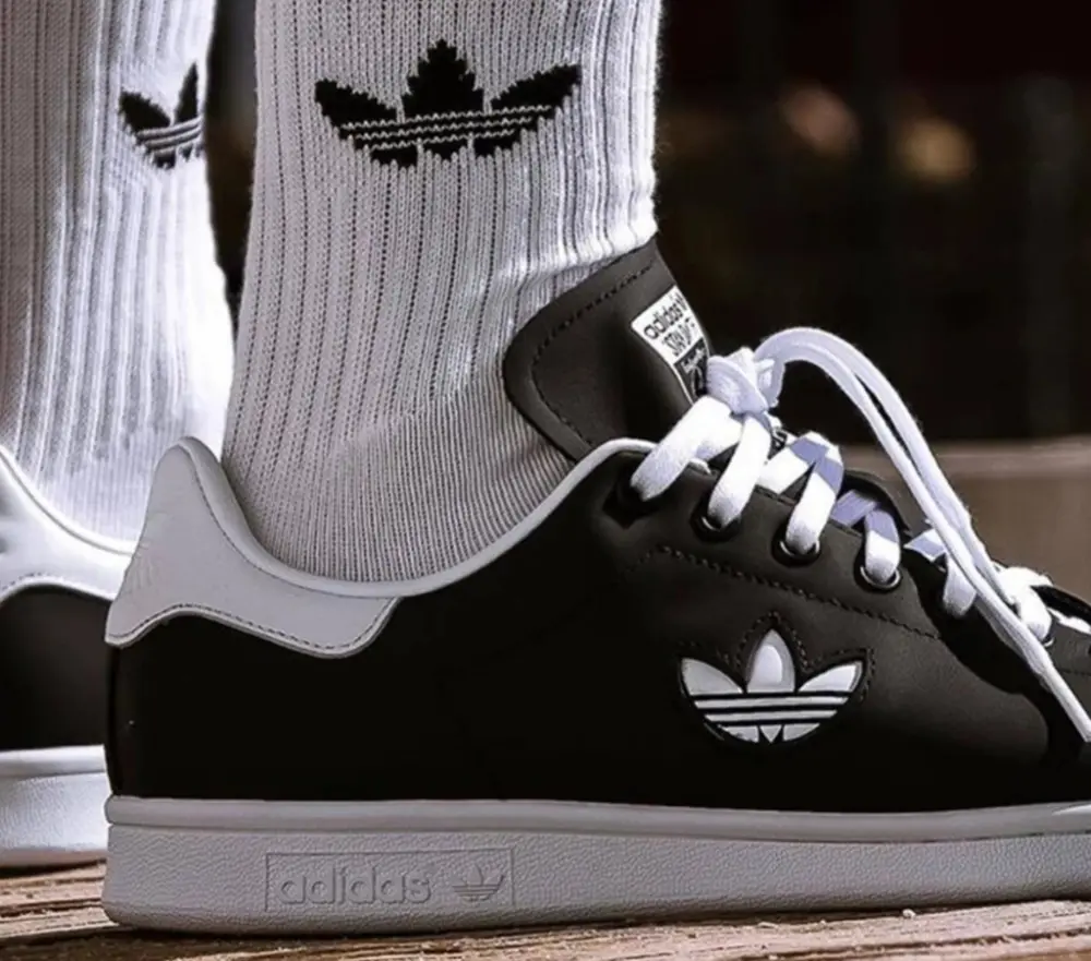 Alternative view of Giày Adidas Stan Smith 'Core Black' BD7452