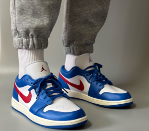 Alternative view of Giày Nike Air Jordan 1 Low ‘Sport Blue’ DC0774-416