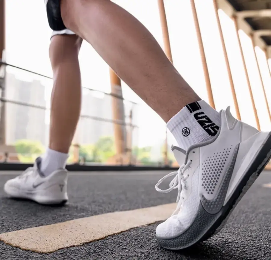 Alternative view of Giày Nike Kobe Mamba Fury EP 'White Wolf Grey' CK2088-100