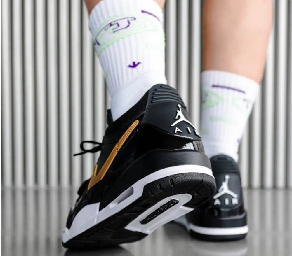Giày Nike Jordan Legacy 312 Low 'Black Metallic Gold' CD7069-071 - Ảnh 3