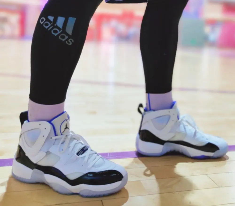 Giày Nike Jordan Jumpman Two Trey ‘White Black’ DO1925-100 - Ảnh 5