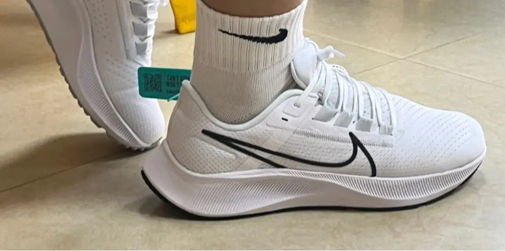Giày Nike Air Zoom Pegasus 38 White Black CW7356-100 - Ảnh 4