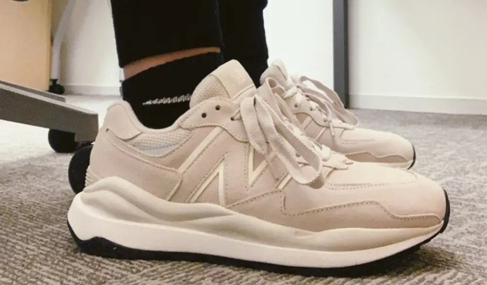 Alternative view of GIÀY NEW BALANCE “Moonbeam/Sea Salt” M5740RE1