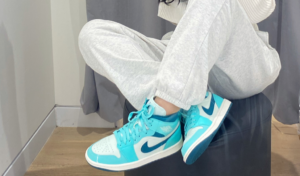 Alternative view of Giày Nike Air Jordan 1 Mid 'Bleached Turquoise' DZ3745-300