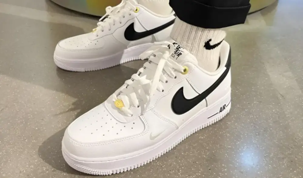 Alternative view of Giày Nike Air Force 1 Low '07 LV8 'White Black' DQ7658-100