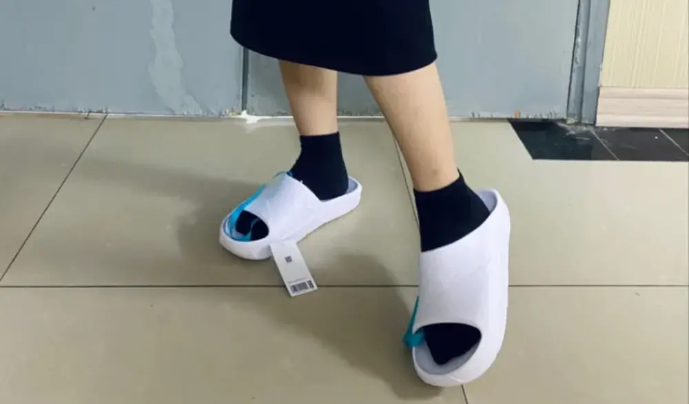 Alternative view of Dép Nike Jordan Post Slide 'White' DX5575-100