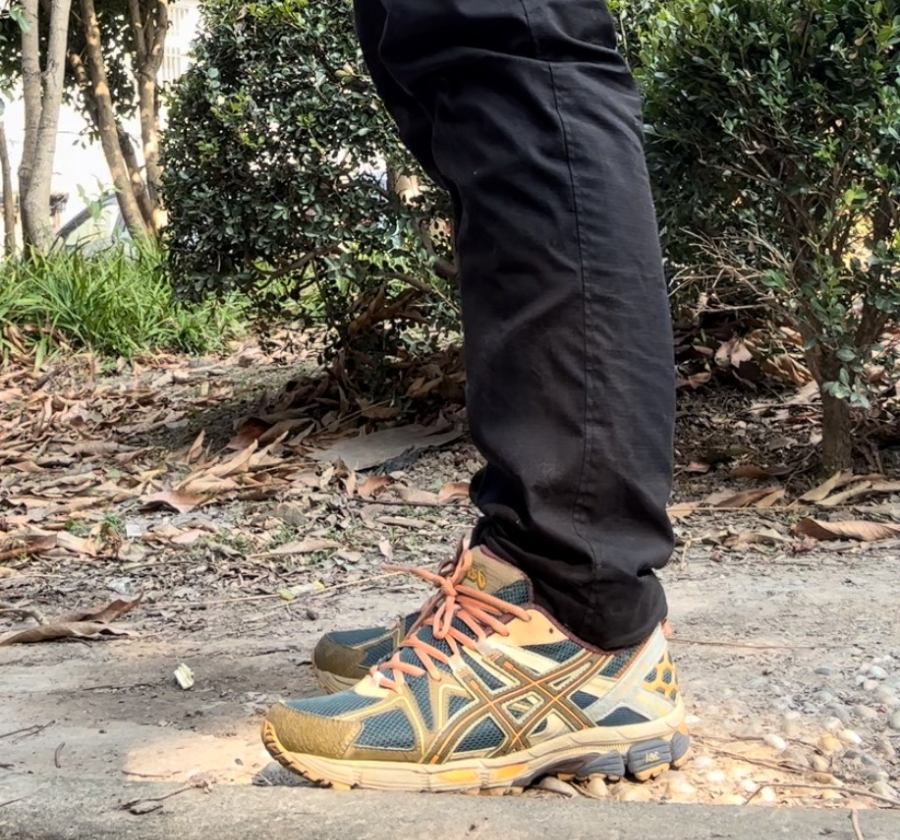 Alternative view of Giày Asics Gel Kahana 8 'Orange Brown' 1011B109-024