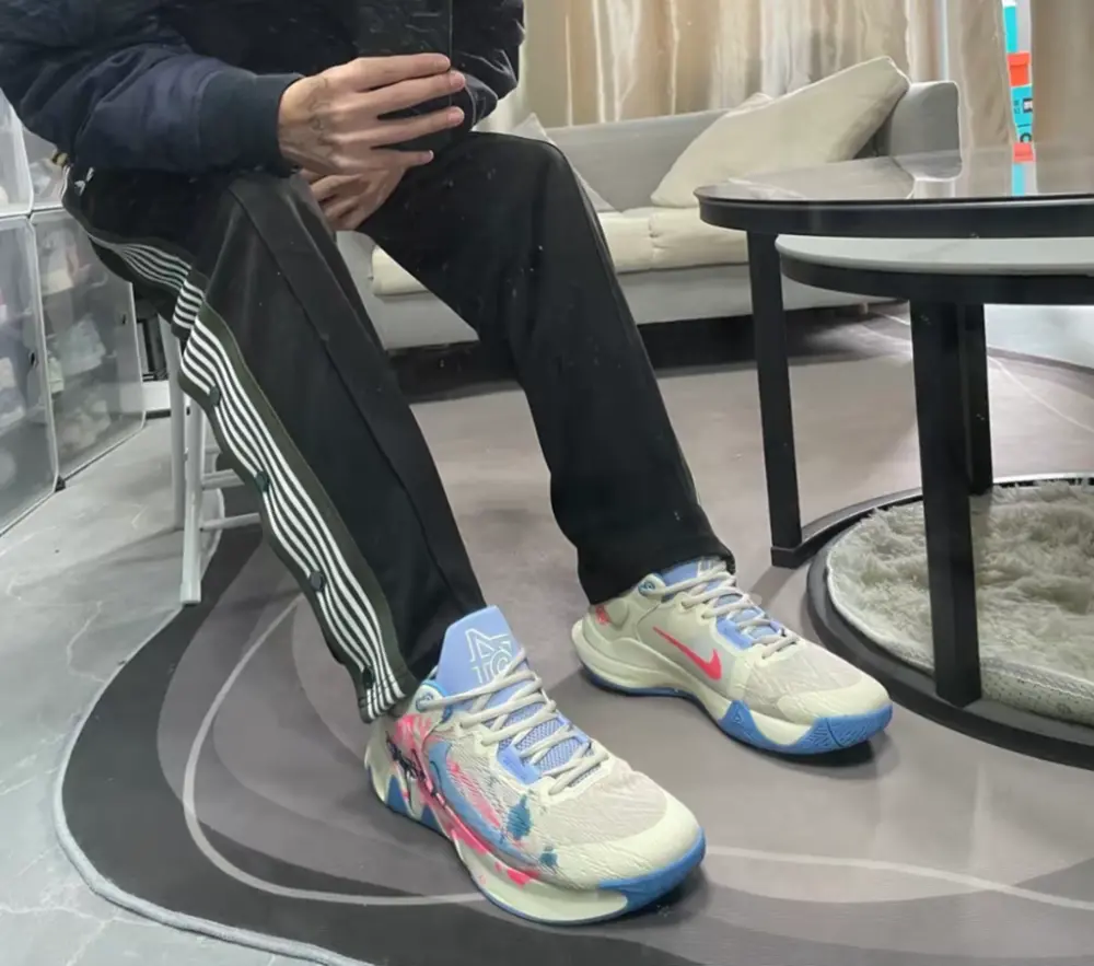 Alternative view of Giày Nike Giannis Immortality 2 'Coconut Milk Hot Punch' DM0825-103