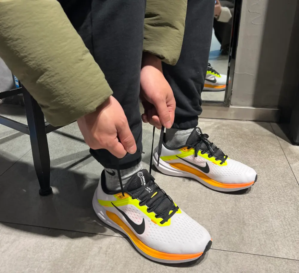 Alternative view of Giày Nike Air Winflo 10 'Volt' DV4022-101