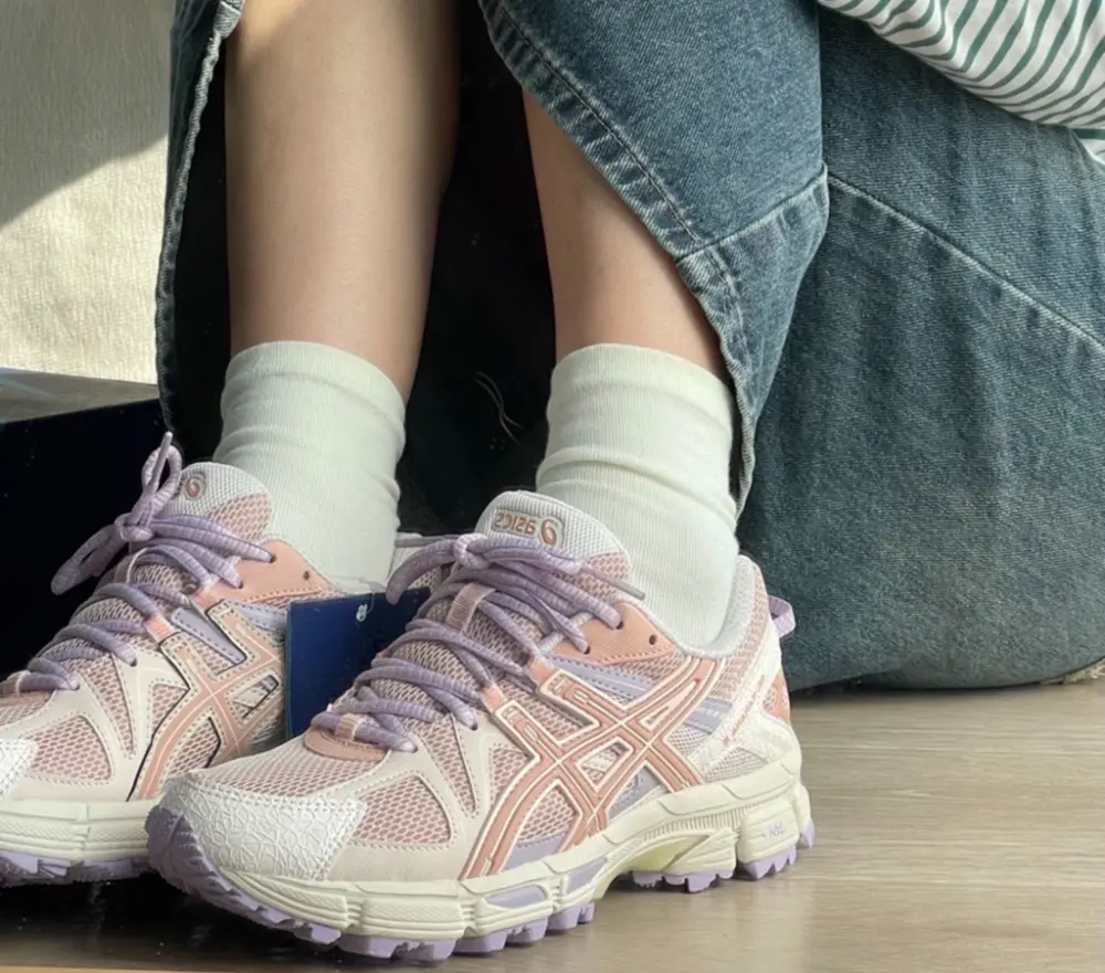 Alternative view of Giày Asics Gel Kahana 8 'Purple Pink' 1012A978-700