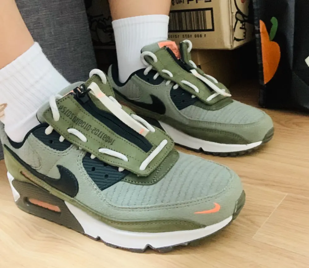 Alternative view of Giày Nike Air Max 90 SE 'Surplus Supply' DD5354-222