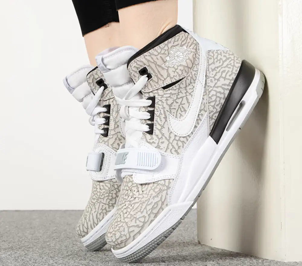 Alternative view of Giày Nike Jordan Legacy 312 GS 'Flip' AT4040-100