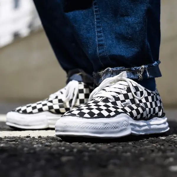 Alternative view of Giày Maison Mihara Yasuhiro Baker 'Black White' A02FW704-BLKWHT