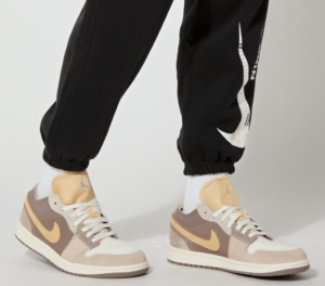 Alternative view of Giày Nike Air Jordan 1 Low SE Craft 'Taupe Haze' DN1635-200