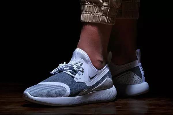 Giày Nike LunarCharge Essential 'Speckle' 923619-101 - Ảnh 3