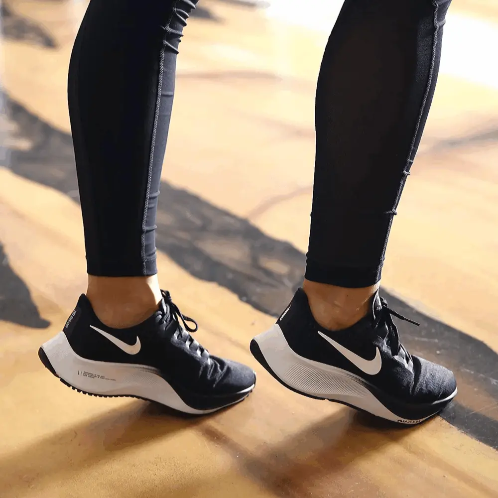 Giày Nike Wmns Air Zoom Pegasus 37 'Black White' BQ9647-002 - Ảnh 4