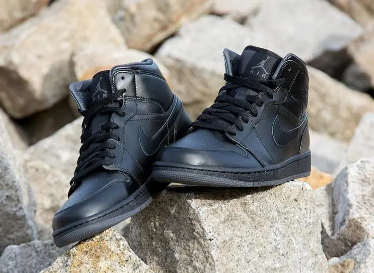 Giày Nike Air Jordan 1 Retro Mid Black 554725-030 - Ảnh 7