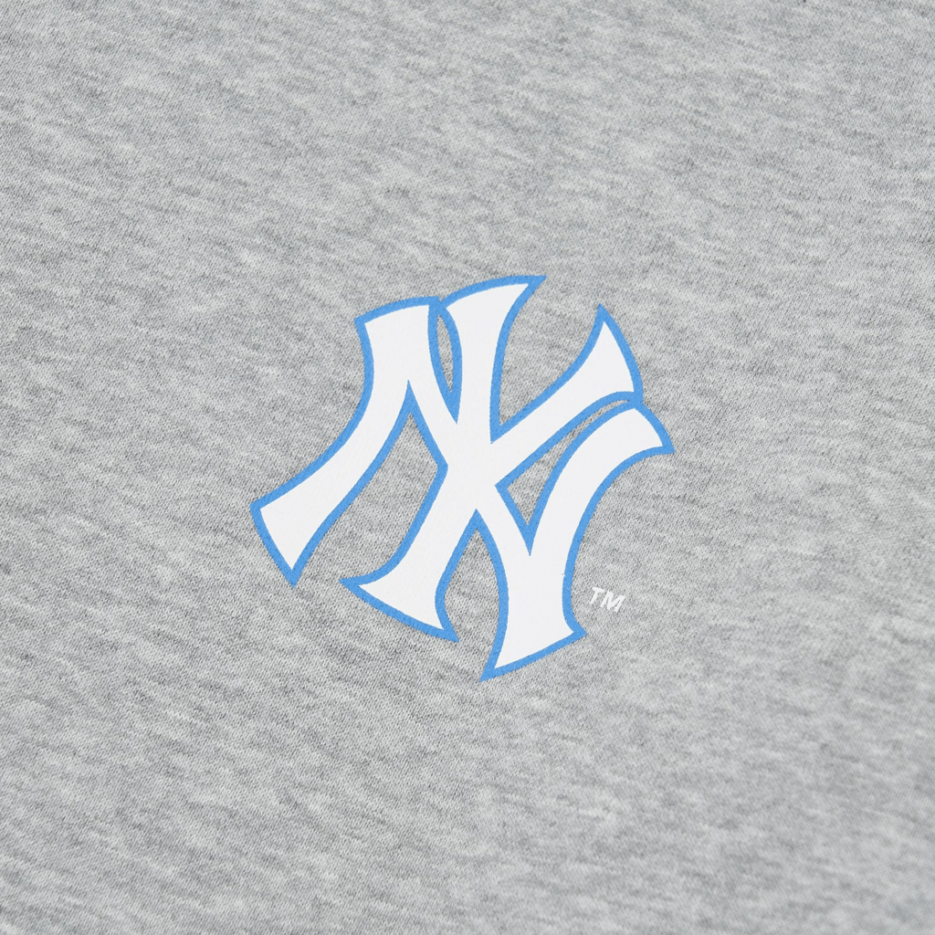 Áo MLB X Disney Backprint Overfit Sweatshirt New York Yankees 3AMTD1114-50MGS - Ảnh 3