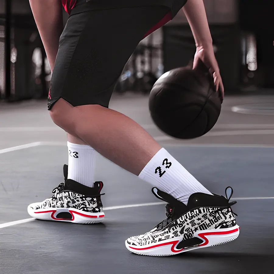 Alternative view of Giày Nike Air Jordan 36 Flight School ‘Black White-Infrared 23’ DN4198-001