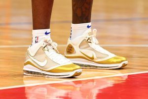 Alternative view of Giày Nike Air Max LeBron 7 QS GS 'China Moon' 2020 CK0719-100