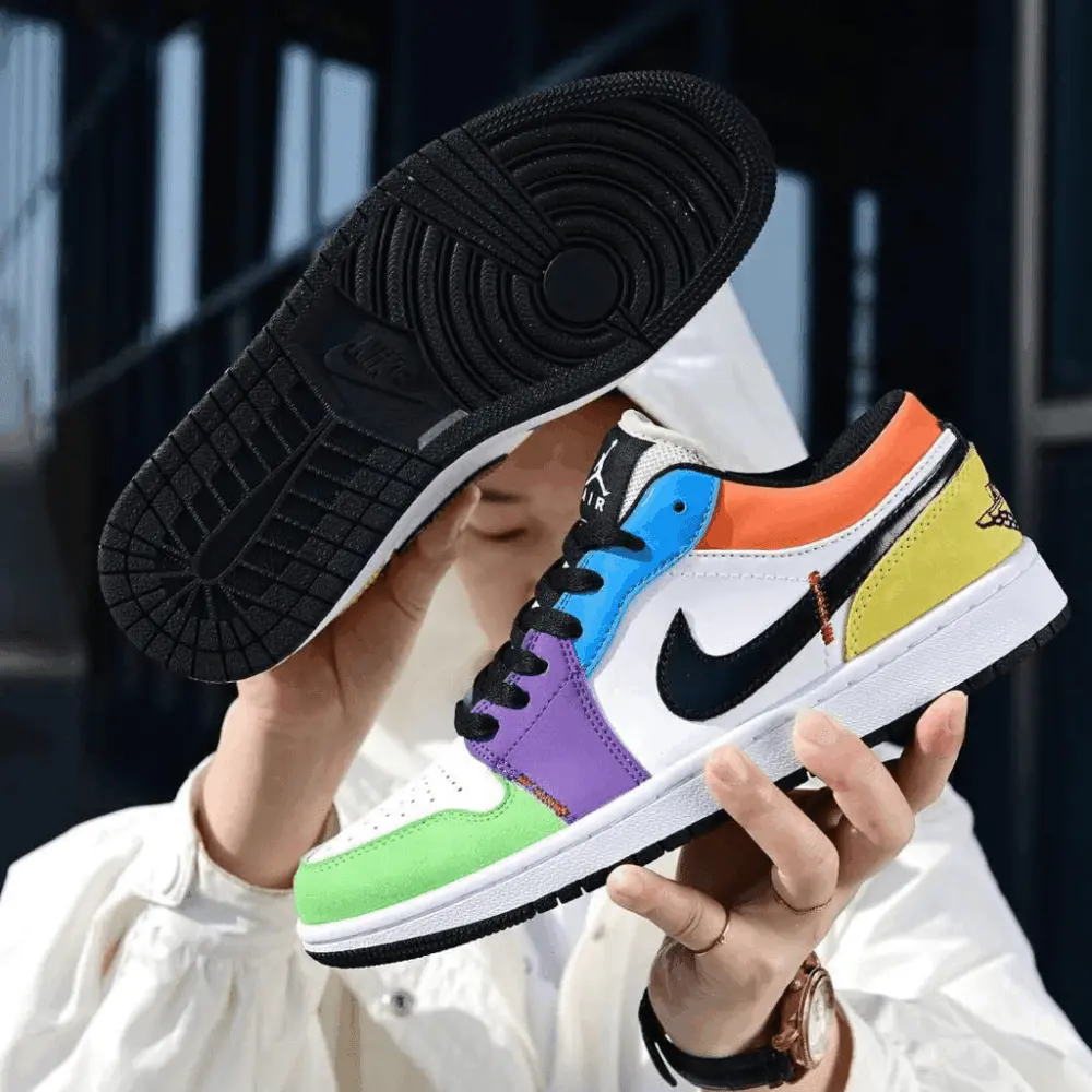 Giày Nike Wmns Air Jordan 1 Low SE 'Lightbulb' CZ3572-104 - Ảnh 6