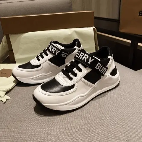 Giày Burberry Nylon and Logo Detail Black White 8009801 - Ảnh 3