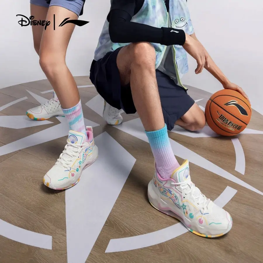 Alternative view of Giày Lining x Disney 2.0 Low 'Multi Color' ABAS103-1
