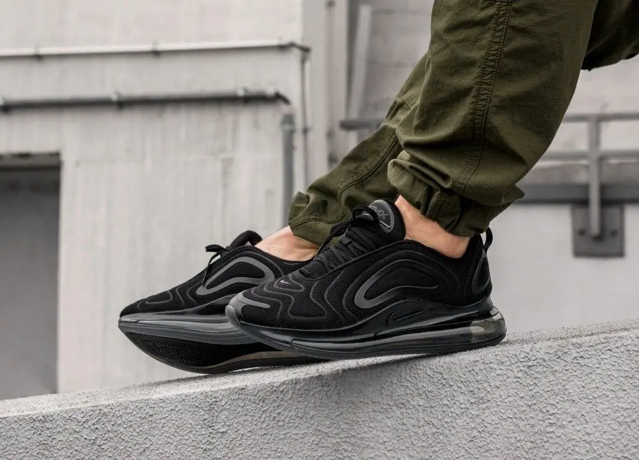 Alternative view of Giày Nike Air Max 720 “Triple Black” AO2924-007