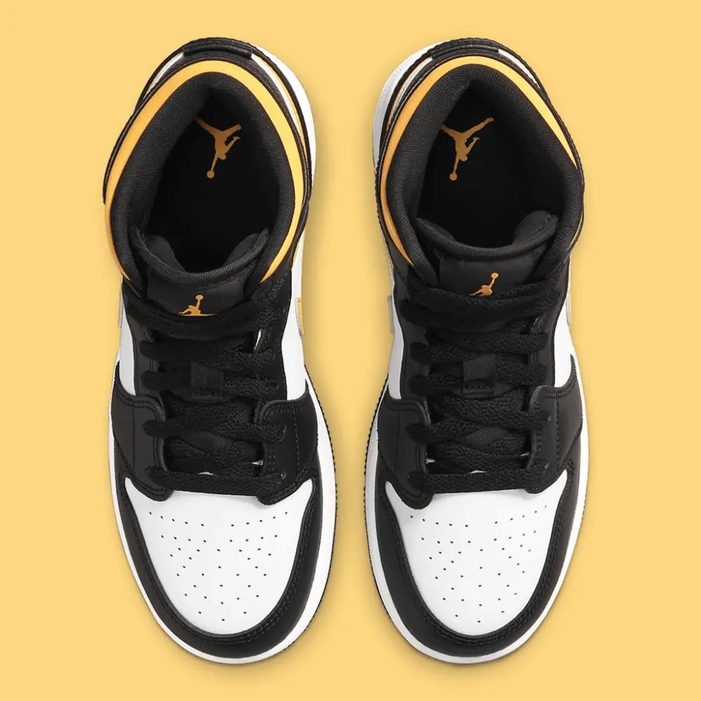 Giày Nike Air Jordan 1 Mid GS 'Black University Gold' 554725-177 - Ảnh 8