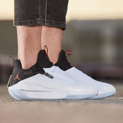 Giày Nike Air Jordan Jumpman Hustle 'White Black' AQ0394-100 - Ảnh 2