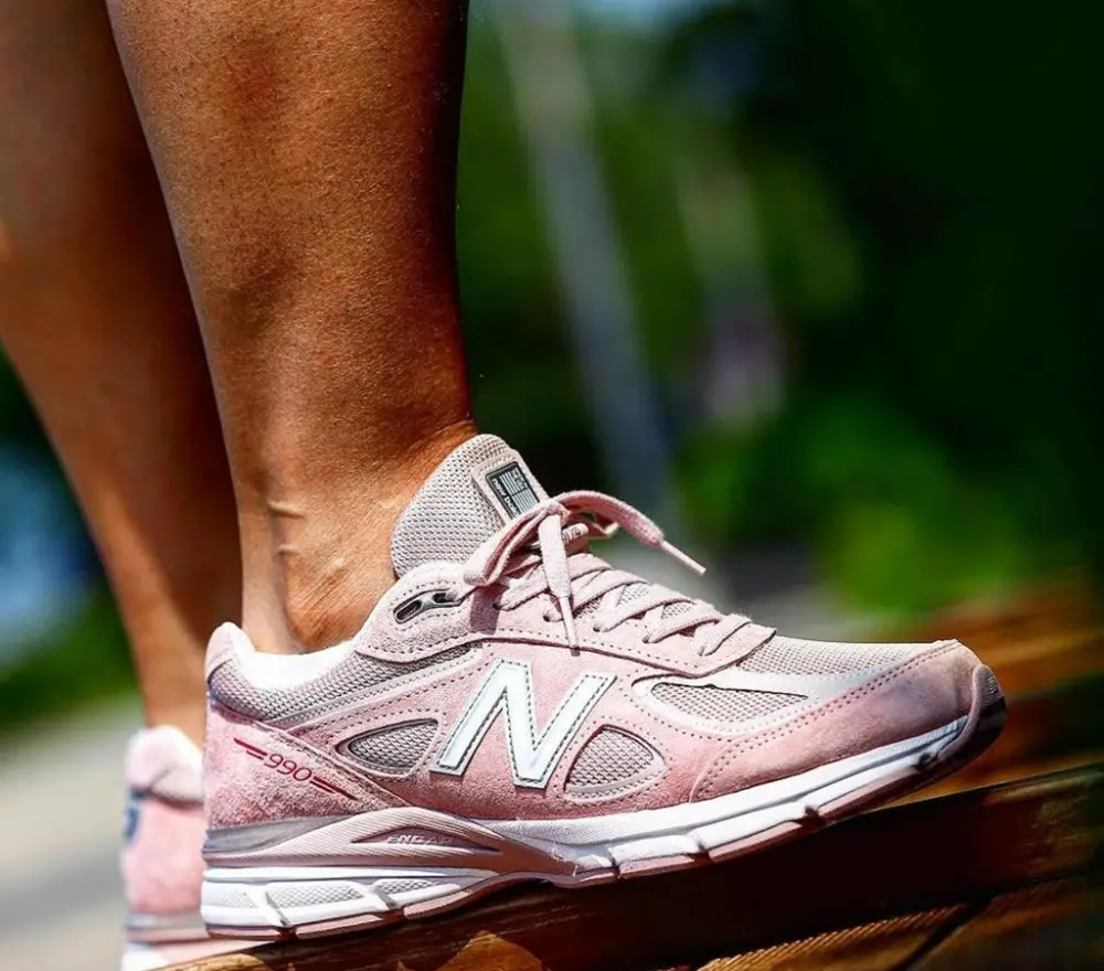 Alternative view of Giày New Balance 990v4 'Pink Ribbon' M990KMN4